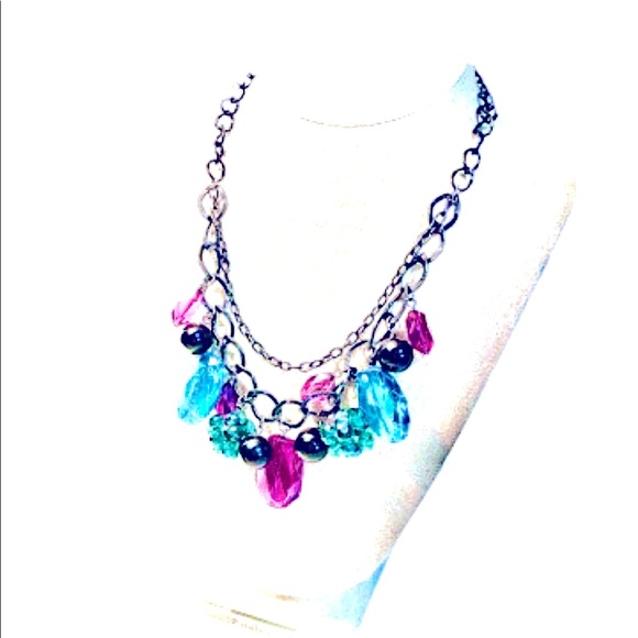 🍍Chain Necklace w/ Dangling Colorful Faux Gems🍍 - Picture 2 of 4